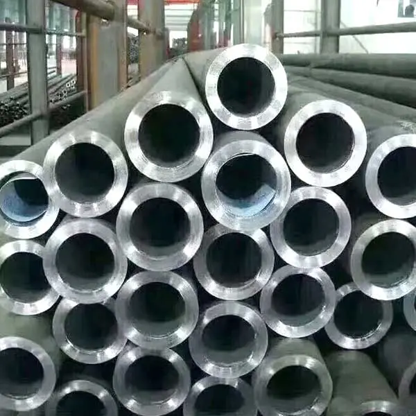 Tubo de acero aleado