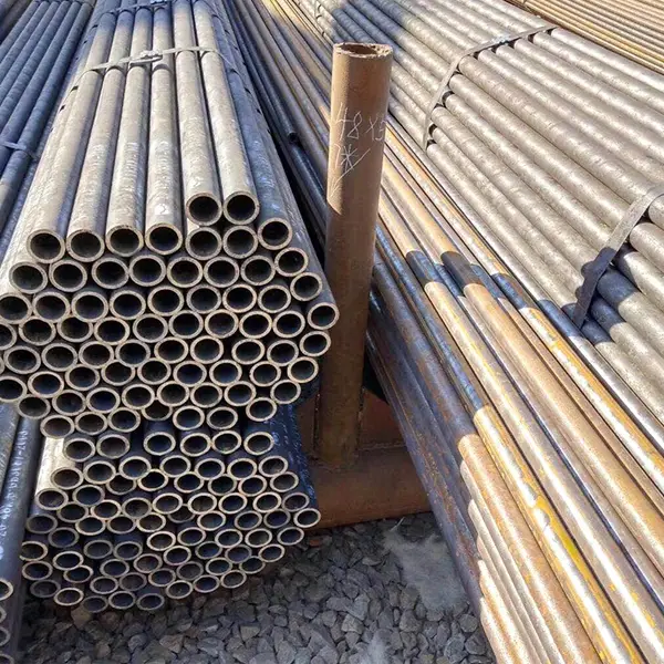 Low temperature pipe