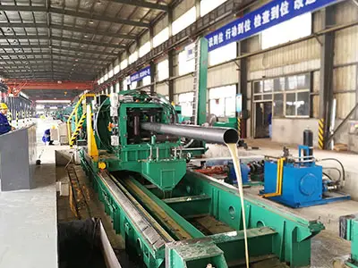 Sawing machinery equipment