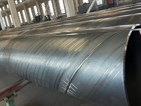 espacio de soldadura de tubería de acero soldada